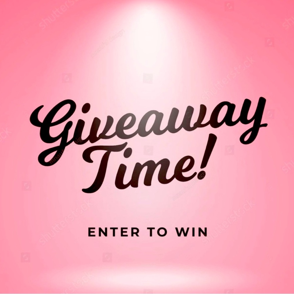 🎁🎉GIVEAWAY!!!! ENTER TO WIN 👛🎉